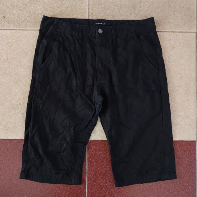 celana pendek Avail mode hitam.98