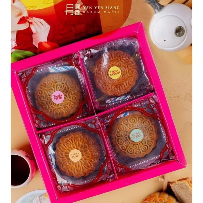 

✔READY‼ MOONCAKE MEDAN 2024 YEK YEN SIANG HARUM MANIS 1BOX ISI 4PC/KUE BULAN YEK YEN SIANG HARUM MANIS MEDAN 2024/FESTIVAL MOONCAKE/MID AUTUMN FESTIVAL/FESTIVAL KUE BULAN 2024