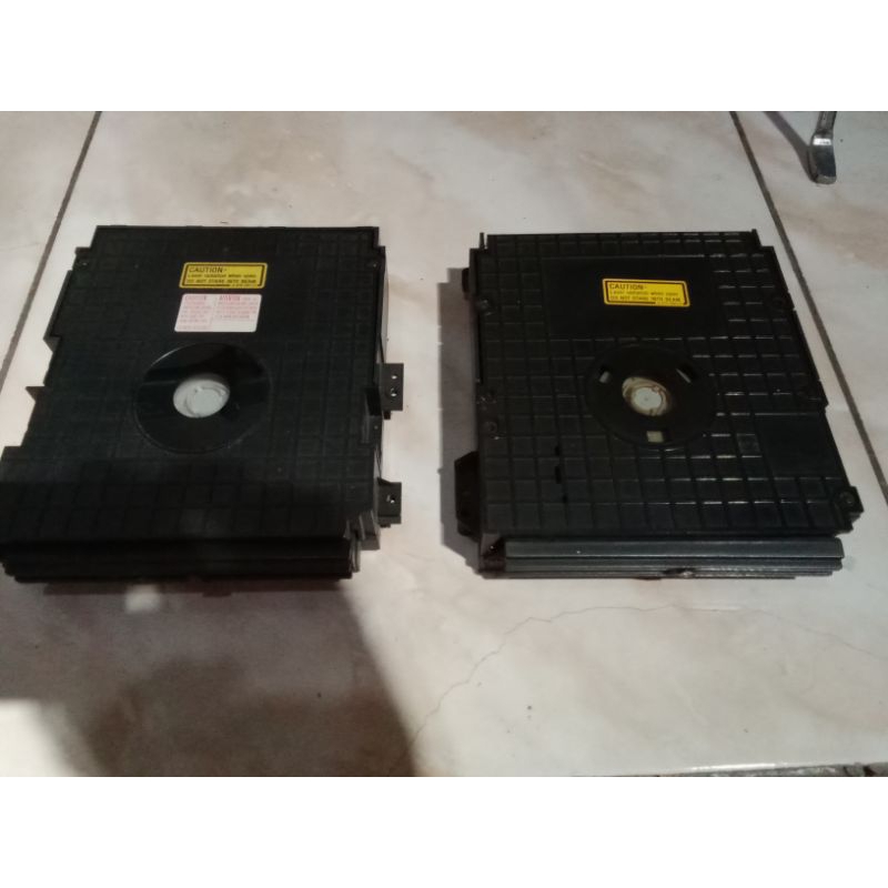 Tempat DVD room PS2 fat+optik keadaan Gambling