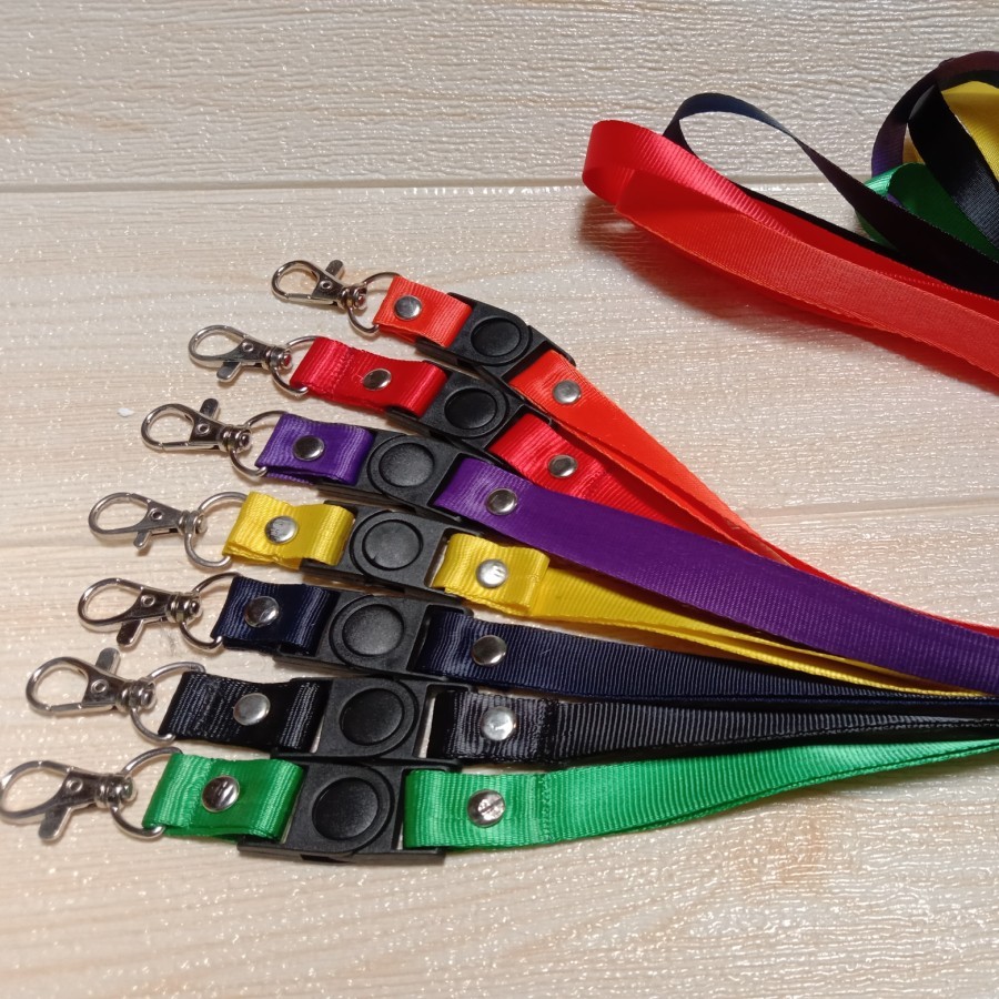 

LANYARD POLOS BAHAN POLYESTER ( NILON ) LEBAR 2CM STOPER STANDAR UNTUK GANTUNGAN KUNCI HP ID CARD DLL