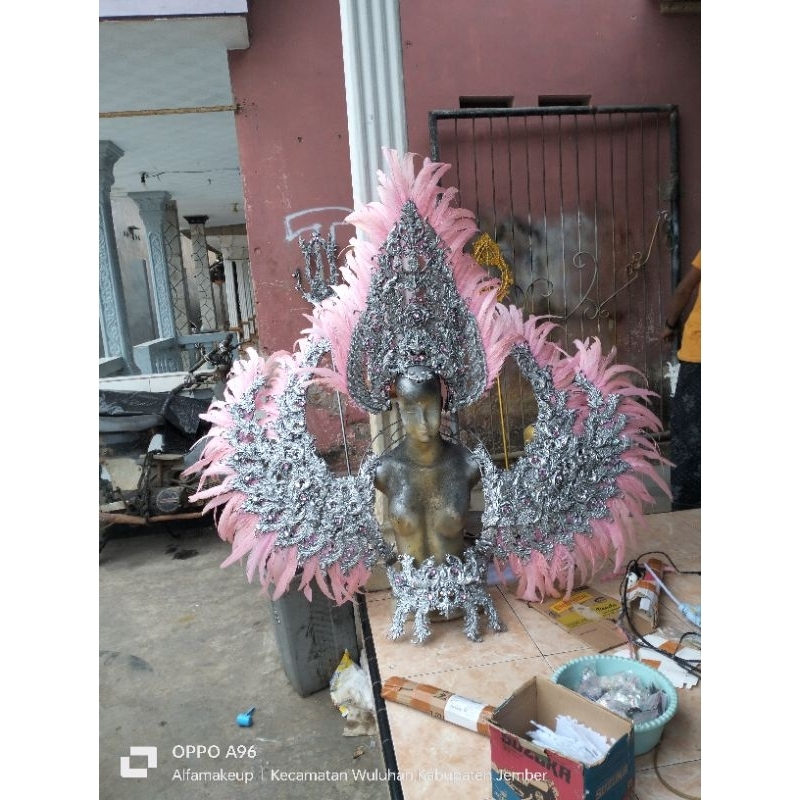 Maskot karnaval//Mahkota karnaval