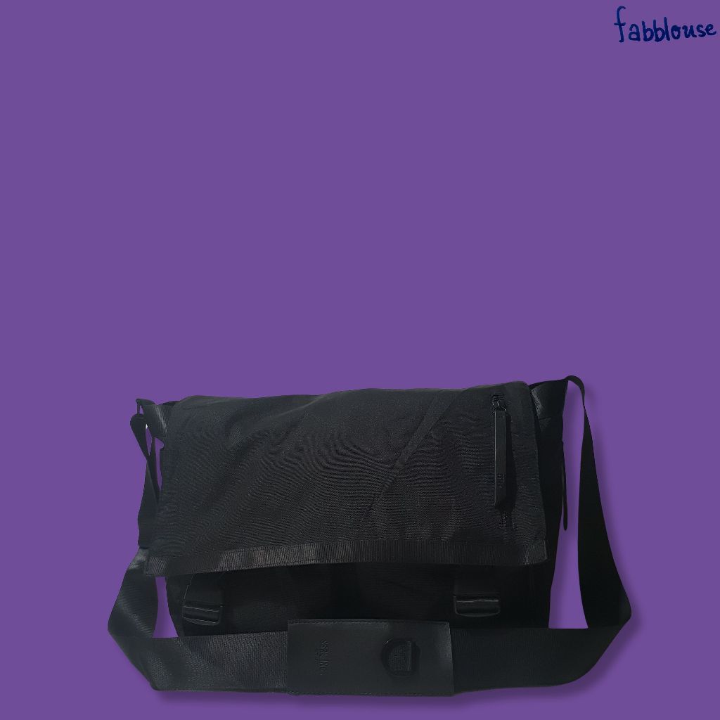 SSRL INC Dual Pocket Messenger Bag Black