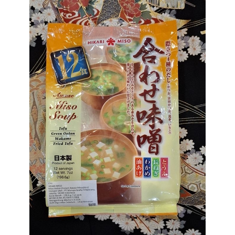 

Hikari Awase Miso Soup - 1 pak isi 12 porsi dan 4 topping