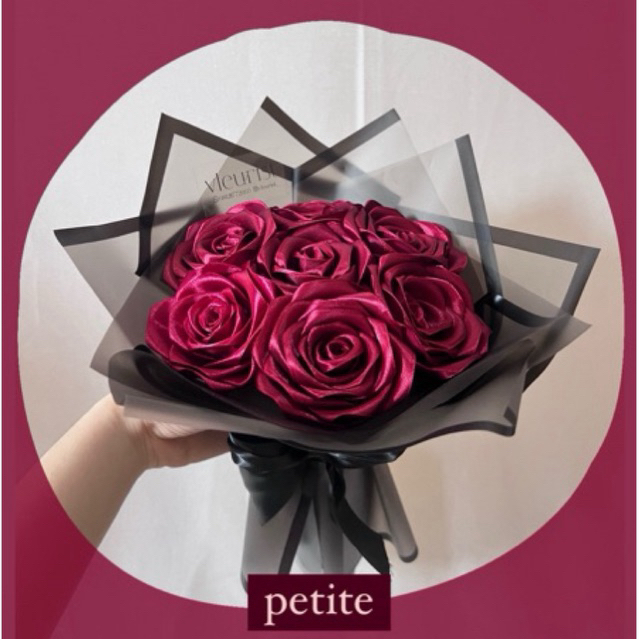 small satin flower bouquet |  buket bunga pita satin | buket mawar satin | buket mawar | buket anniv