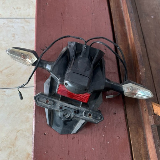 spakbor belakang dan sein ninja 250 fi copotan ori