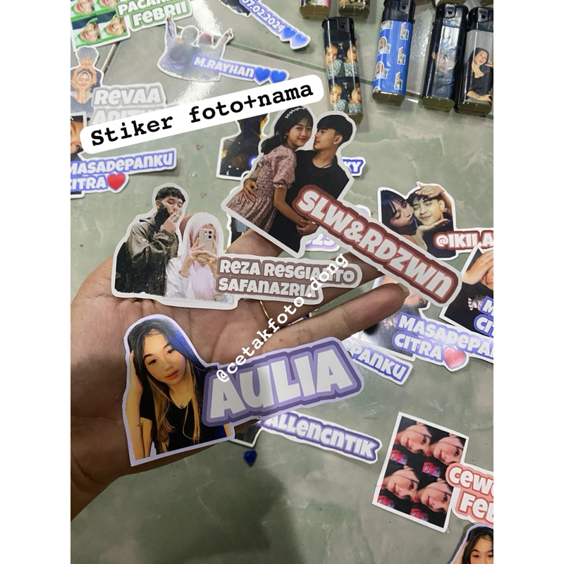 

stiker foto + nama custom