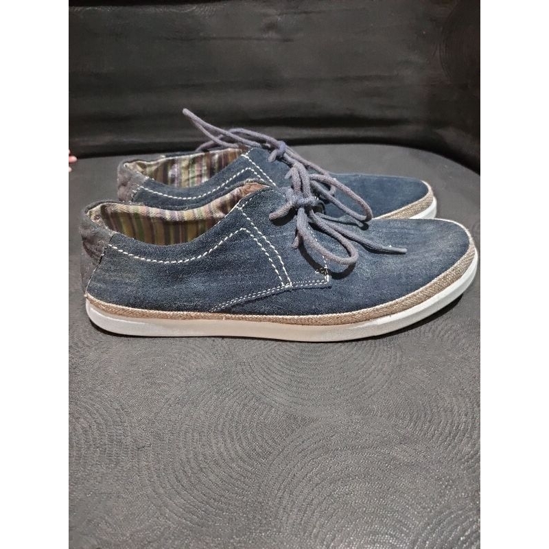 Sepatu Pria wanita levis second