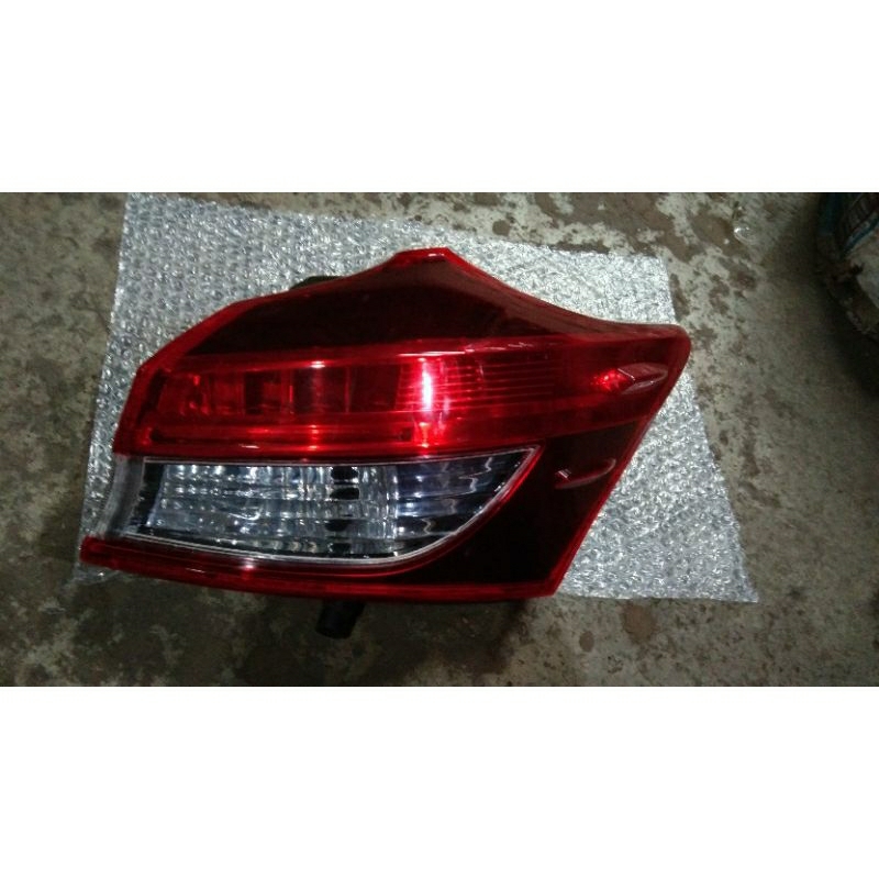 LAMPU BELAKANG YARIS 2012-2015,LAMPU REM YARIS 2012-2015,STOP REM YARIS