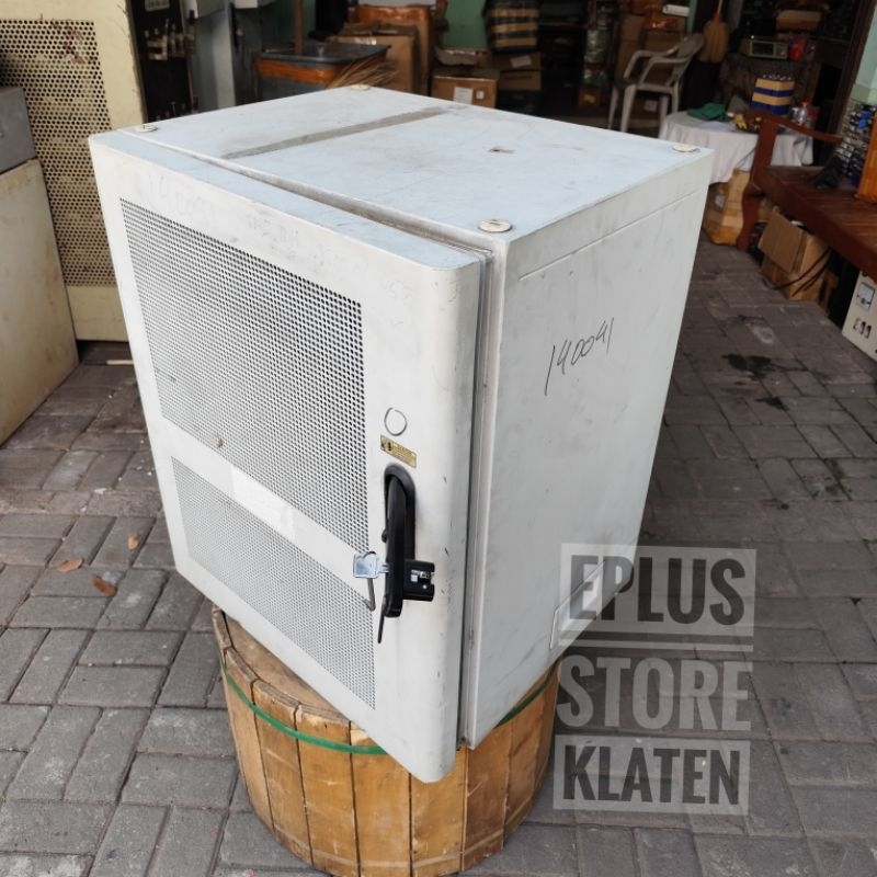 Rack server outdoor anti air cocok untuk gpon olt dan plts