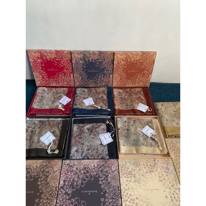 EDERRA SERIES BUTTONSCARVES