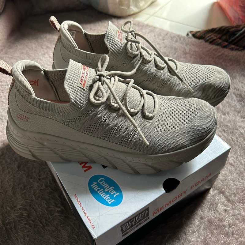 Preloved Skechers Running Shoes Original