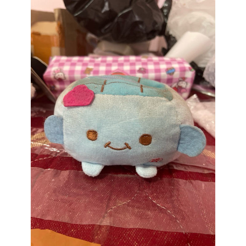 boneka tofu tempat remote