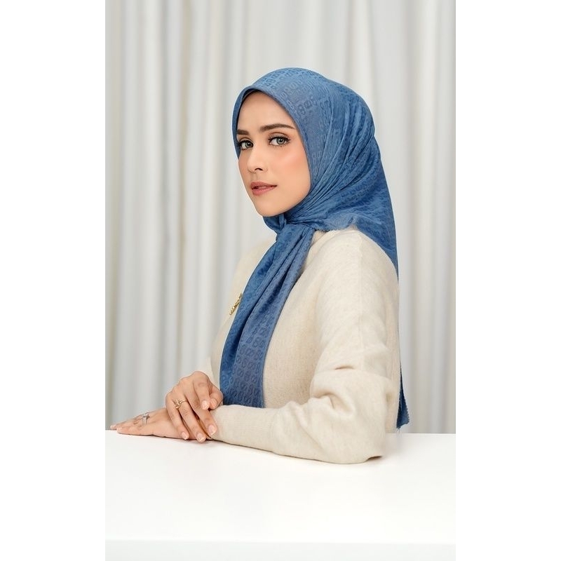 BUTTONSCARVES EVERYDAY TAPIS EMBOSSED 2.0