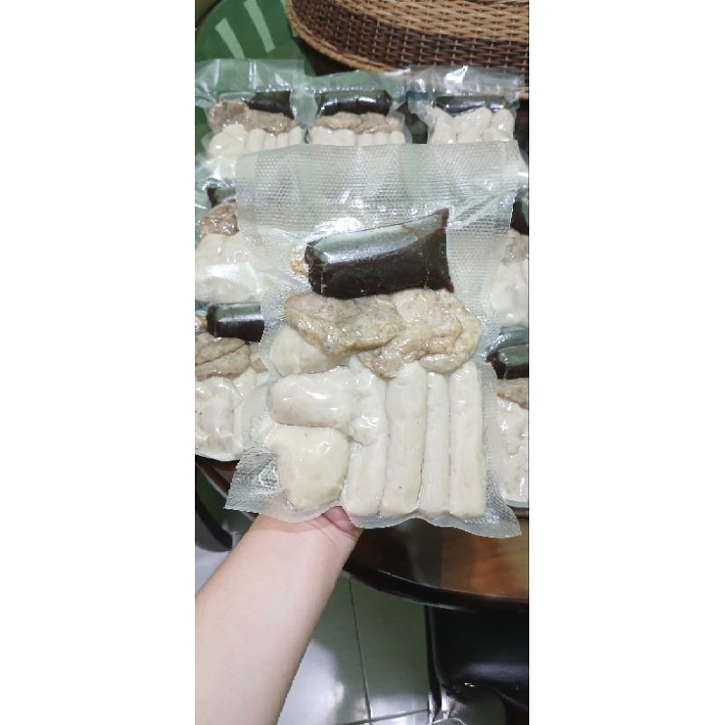 

PEMPEK IKAN ISI 10