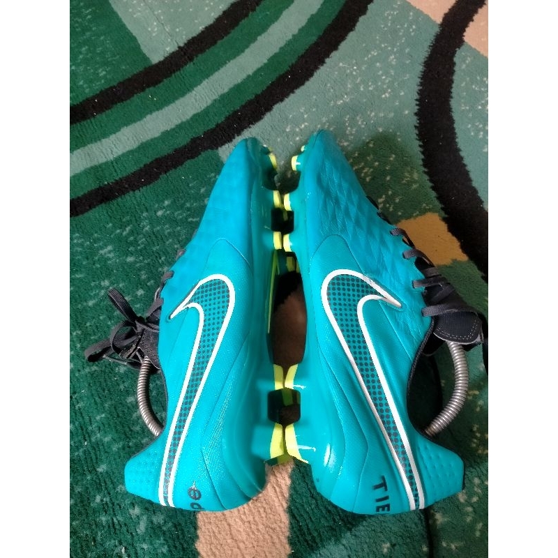 SEPATU BOLA NIKE TIEMPO NO 47 SECOND BEKAS ORIGINAL
