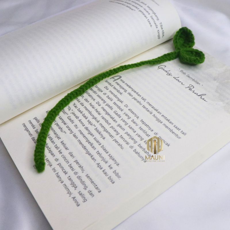 

LEAF BOOKMARK CROCHET /PEMBATAS BUKU DAUN