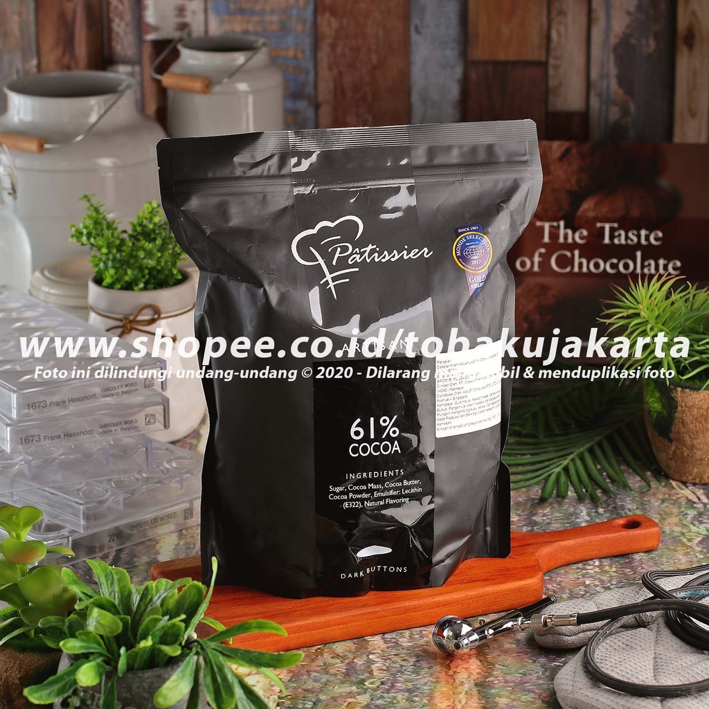 

Patissier 61% Dark Chocolate Couverture 500gr Cokelat Coin Baking Enak