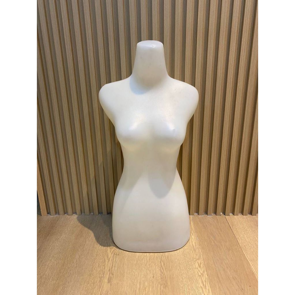 PATUNG BODY WANITA - BONEKA BAJU WANITA - MANEKIN BADAN WANITA - PATUNG ANAK DINDING / PATUNG BODY A