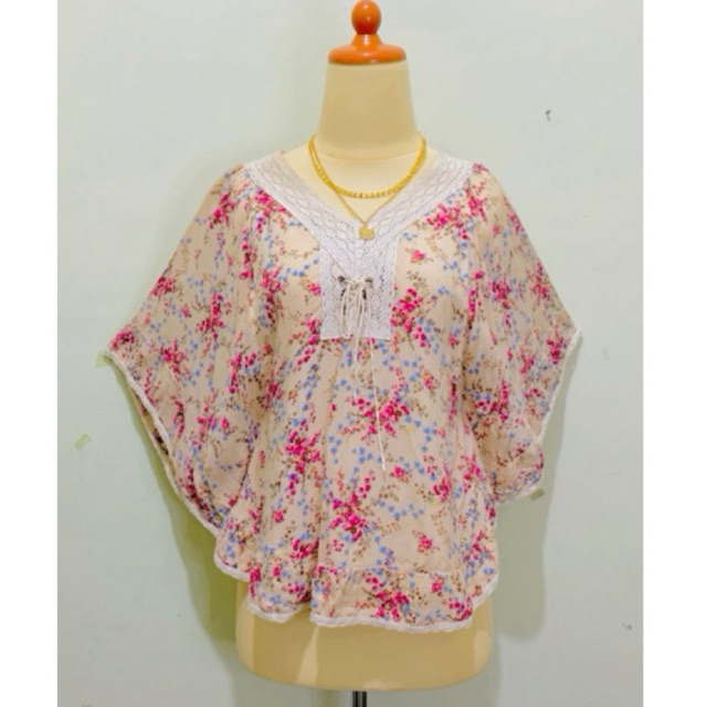 Atasan wanita Baju blus blouse casual Atasan korean look lengan model batwing kupu kupi motif bunga 