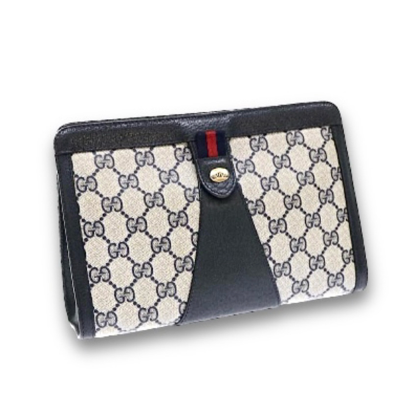 authentic brandedGC Clutch Preloved