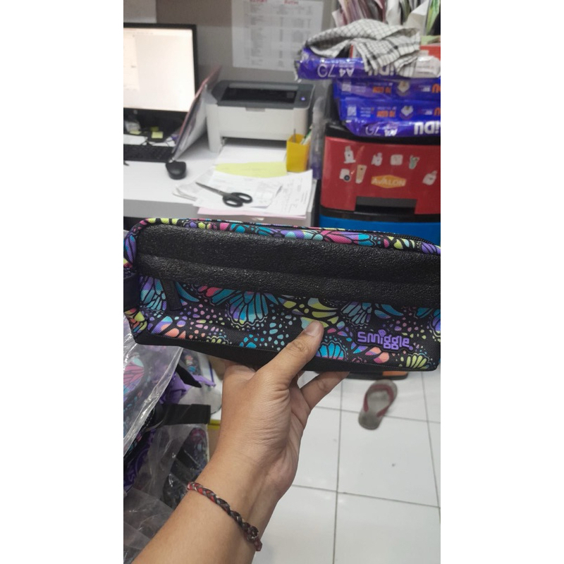 

kotak pencil Smiggle ori Kidstation