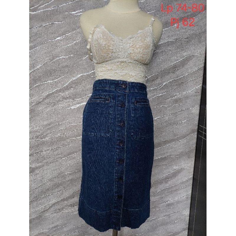 Uniqlo midi skirt rok denim rok jeans full kancing