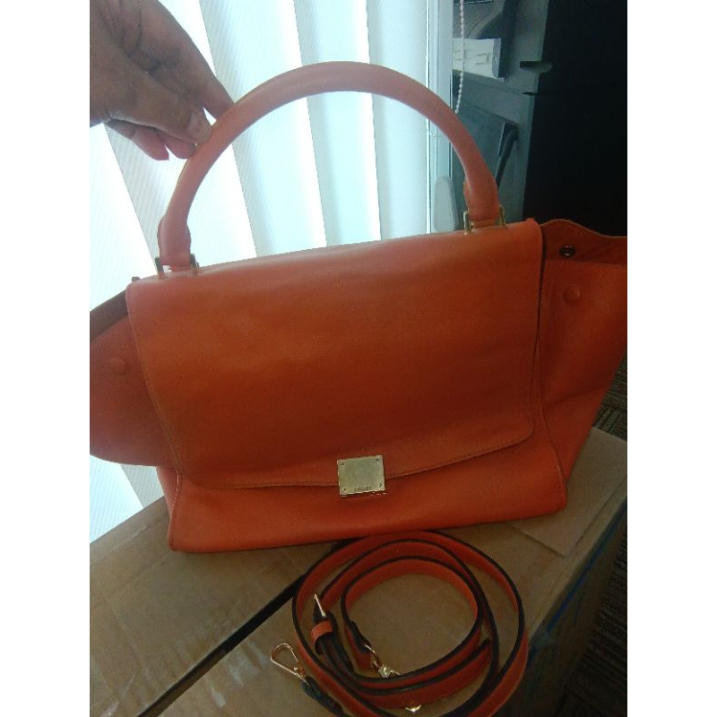 (Preloved Pedas) Celine** Trapeze Spring Orange 2011 Hand Bag