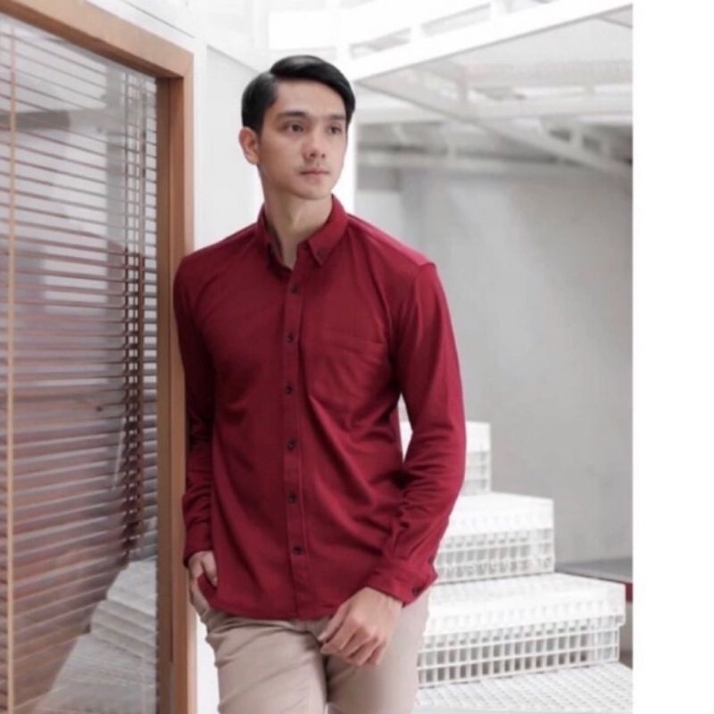 Kemeja Pria Polos Maron Lengan Panjang Kerja Kantor