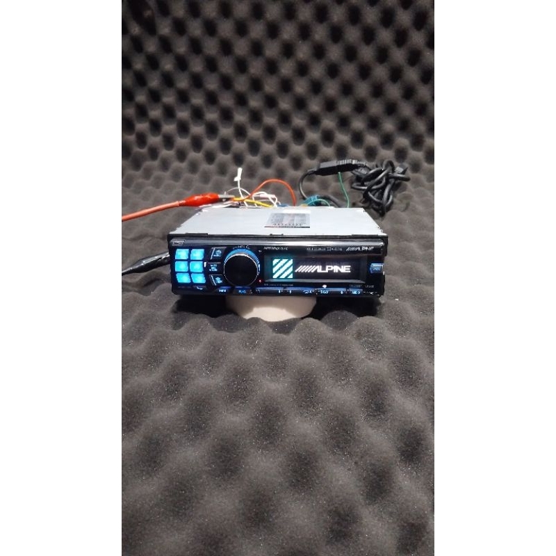 Single din Alpine CDA117E