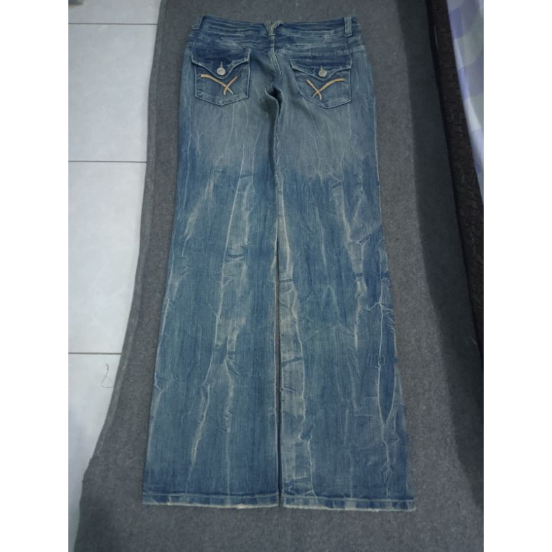 Jeans feding petir