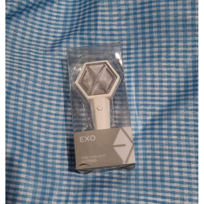 MERCHANDISE OFFICIAL EXO