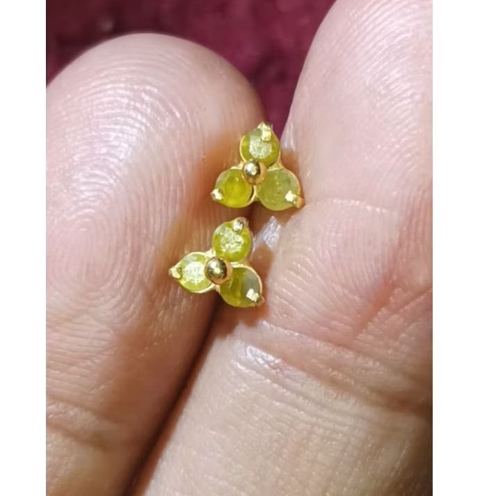 Giwang Emas Berlian asli cantik dan mungil model 3 mata (code CB5901)