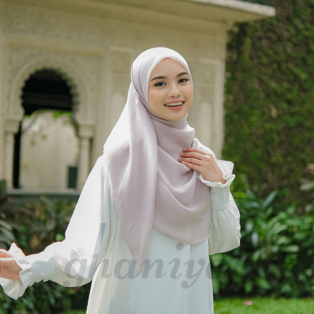 Ghaniyaa- Malay Scarf| Hijab Oval Malay (2 Oval)| Segiempat Malay Jumbo ukuran 130x130| Hijab Malay 