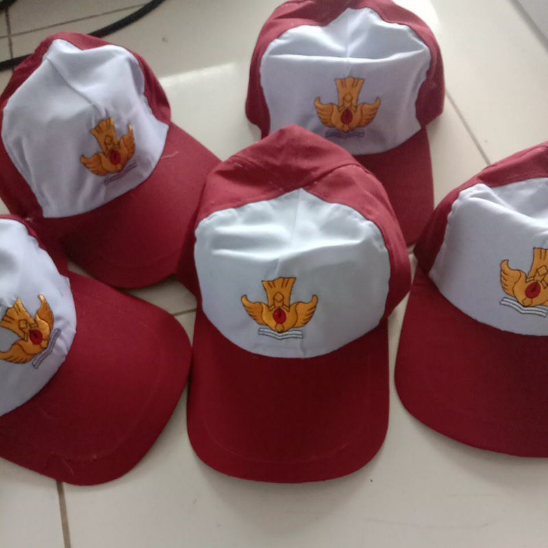 topi sekolah