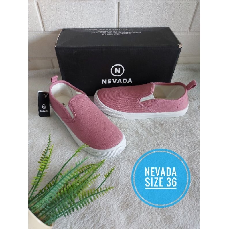 SEPATU SLIP ON WANITA NEVADA ORIGINAL