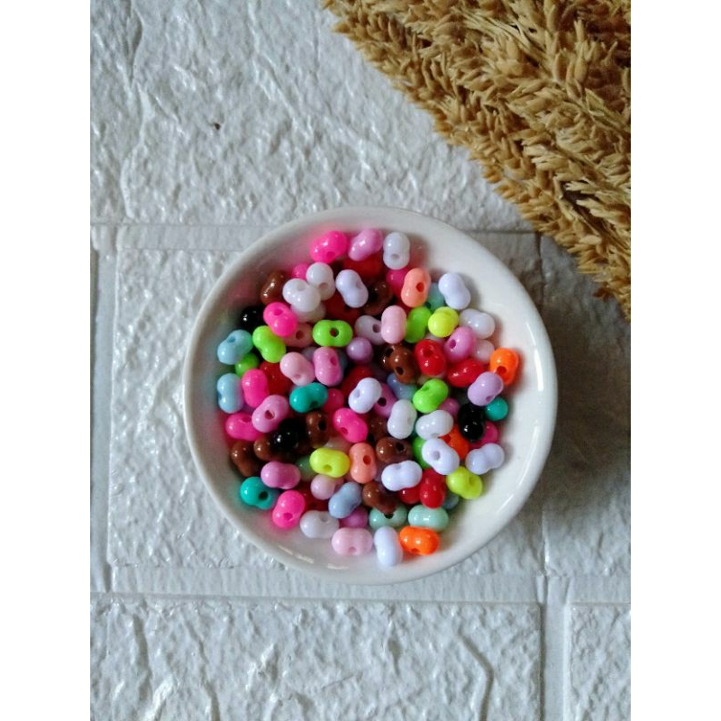

Manik kacang mix warna ukrn 8*5 klip 50gr