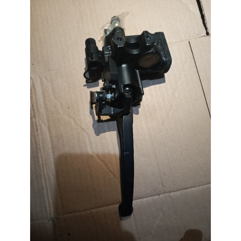master rem atas Honda Vario tokico original