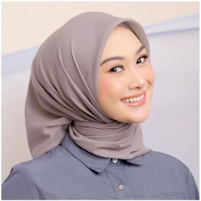 Paris Premium/ Hijab paris premium hijab segi empat/ segi empat paris/ segiempat paris premium

