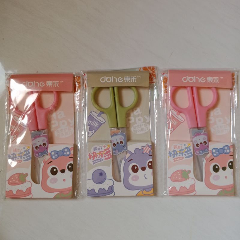 

gunting plus cover motif kartun