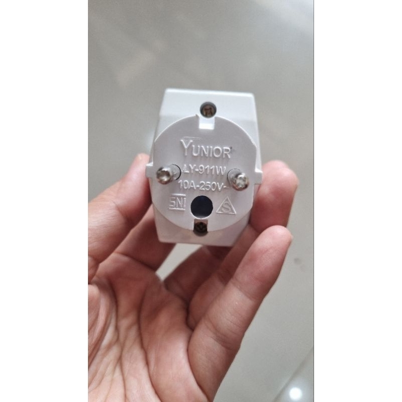 Steker T Multi / colokan T cabang 3 / Steker T multi warna Yunior