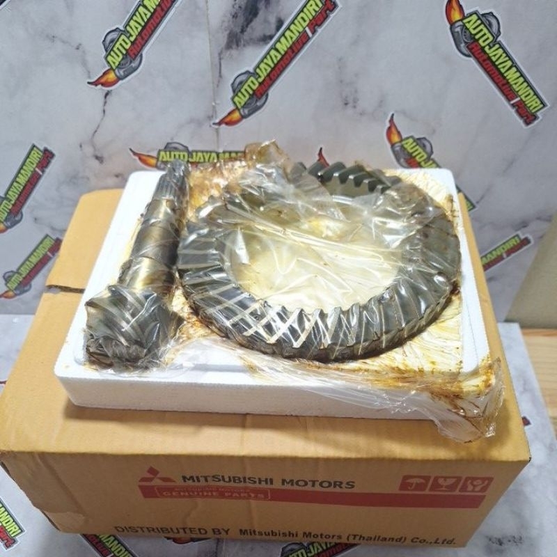 Gear set Mitsubishi L300bensin L300 Bensin 7X37 MB527152