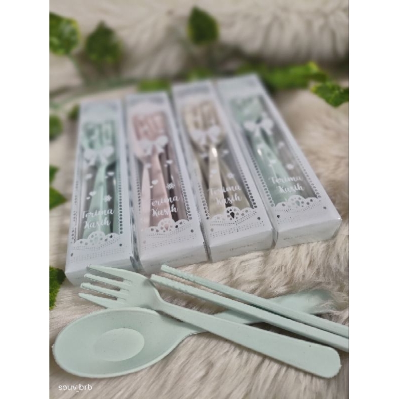 Souvenir Sendok set (mika)