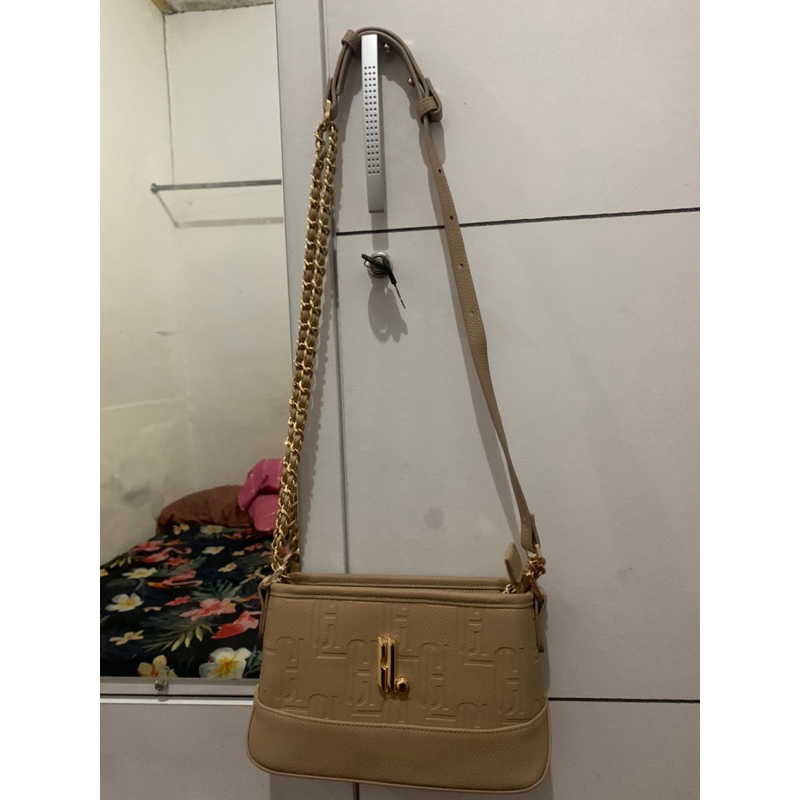 HLC EMBOSSED SLING BAG TAUPE heylocal local local id baru belum dipake sama sekali tag aja lepasss
