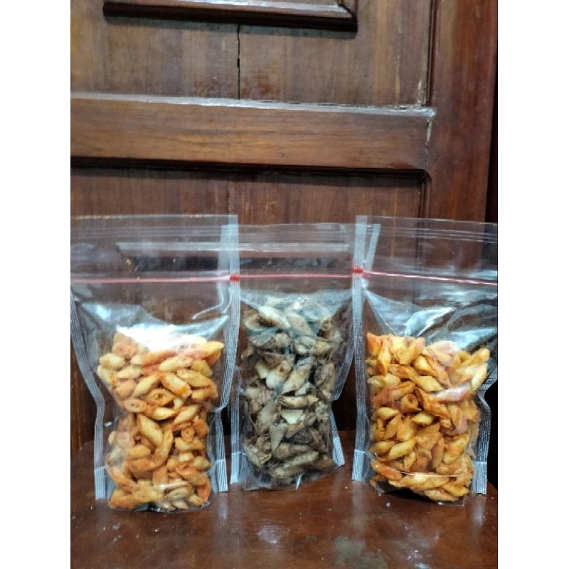 

KULPI PREMIUM/KERIPIK KULPI/KERIPIK KULIT LUMPIA/KULIT LUMPIA GORENG