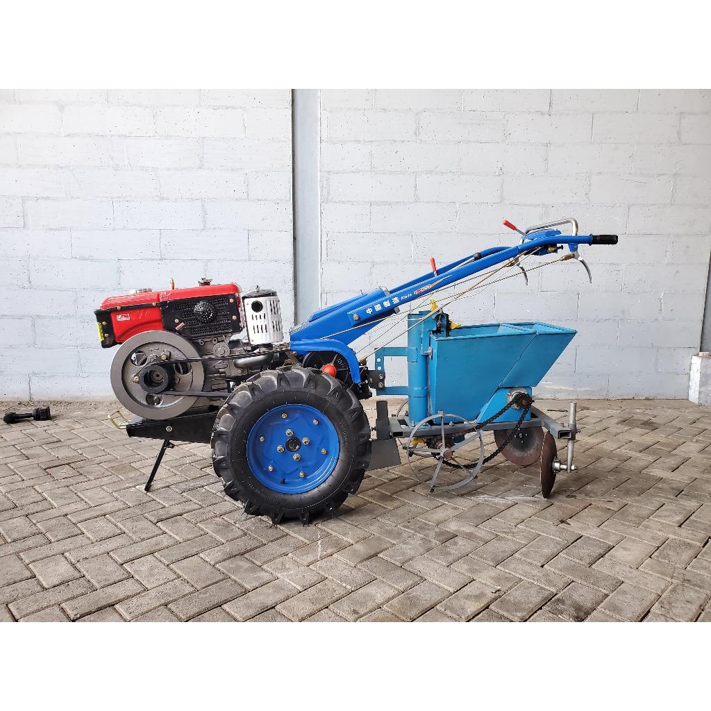 Traktor / Tractor Tipe 101 + Mesin Diesel (12HP) Tipe ZR195NL + Implemen Tanam Kentang