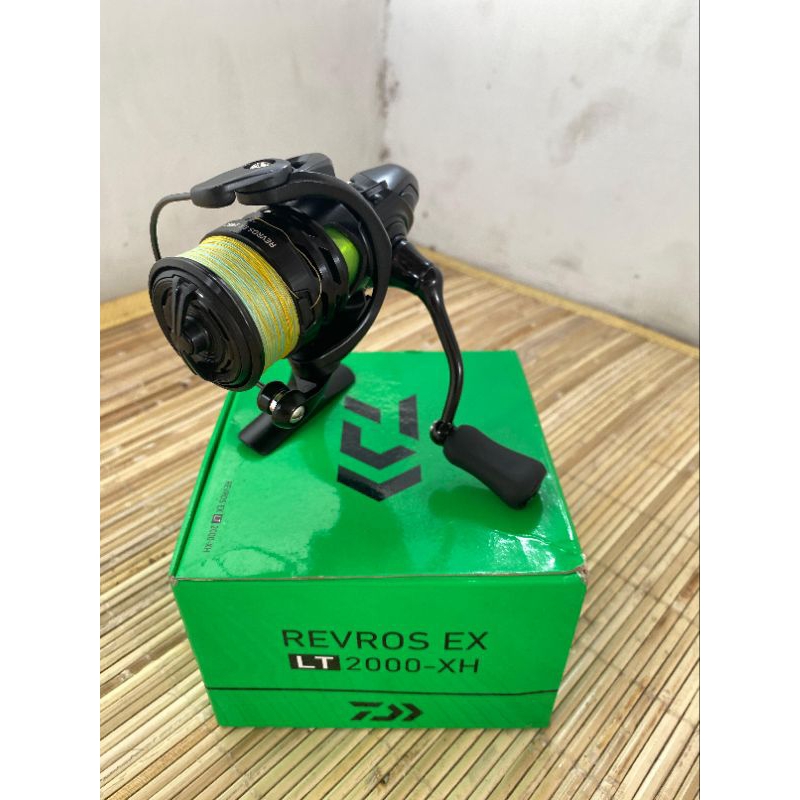 reel daiwa revros ex LT2000XH