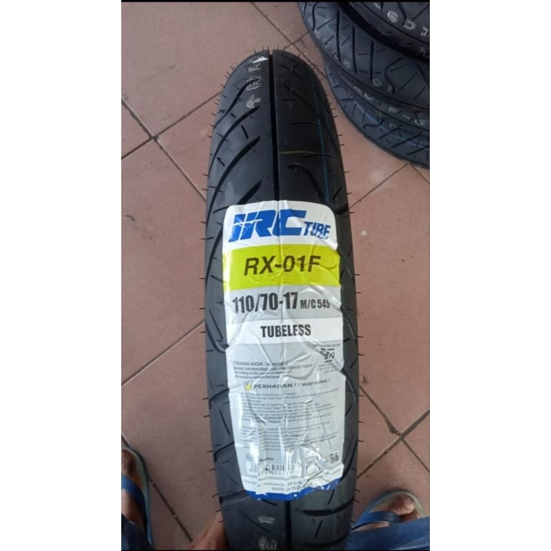 Ban luar irc tubeless 110/70-17 rx01f road winner