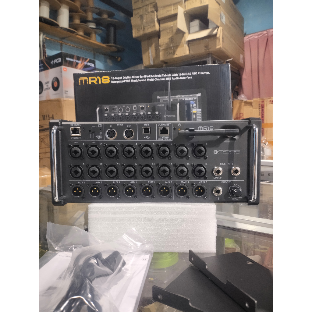 Mixer Digital Midas MR18 18 input digital mixer midas mr18 mr 18 MR18 MR18 MIDAS MR 18 MIDASMR18 MID