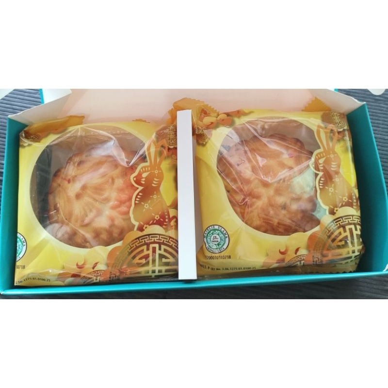 

MOONCAKE WANGLAI DURIAN ASLI (S-20) ISI 2PCS / KTK MOON CAKE WANG LAI KUE BULAN