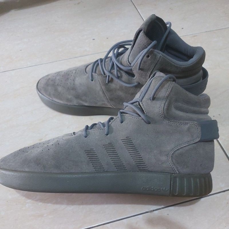 sepatu second adidas tubular